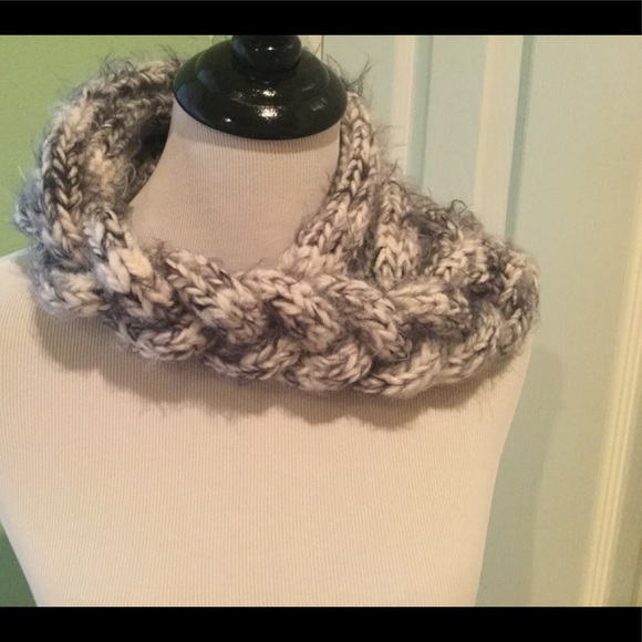 HAND MADE Knitted Infinity Scarf - Picture 2 of 2